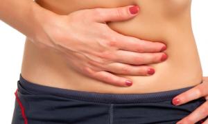 Causas de la inflamación del intestino delgado Síntomas de la inflamación del intestino delgado