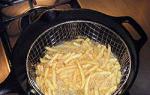 오븐에 직접 만든 감자칩: 패스트푸드도 건강할 수 있습니다!
